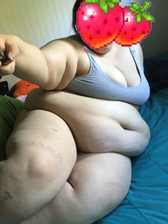 cute-fattie:in love with this selfie stick 