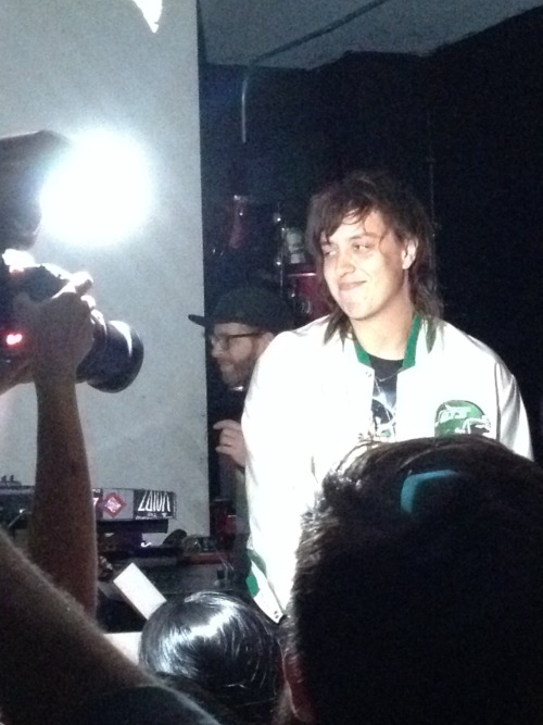 michelleunisex:Julian Casablancas at Shea Stadium, somehow