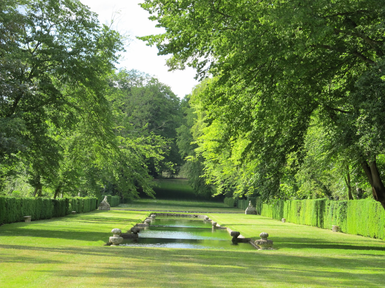 oakapples:  Today I finished reading Monty Don’s The Road to Le Tholonet. There