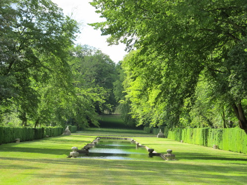 oakapples:  Today I finished reading Monty Don’s The Road to Le Tholonet. There are so, so many gardens that I need to visit- among them is the Château de Courances near Fontainebleau. 
