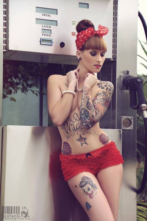 Insatiable taste for tattooed ladies