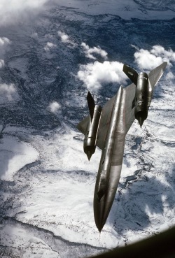 rocketman-inc:  Blackbird SR-71 