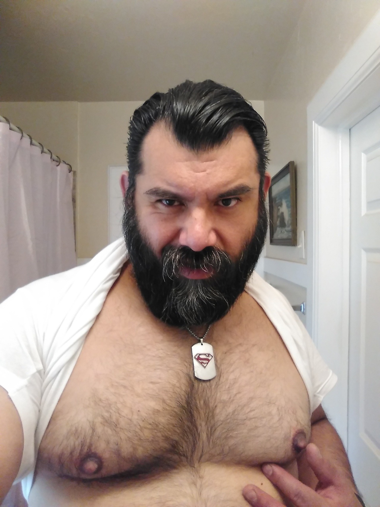 pizzaotter:  sraebyriah:  Mr. TUGG!  Dream daddy.