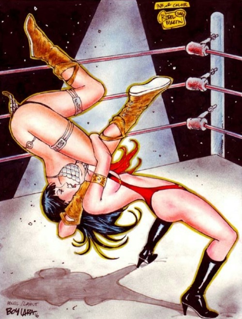 ringmasterx79:Vampirella with the single leg suplex on red Sonja and the crowd goes wild www.