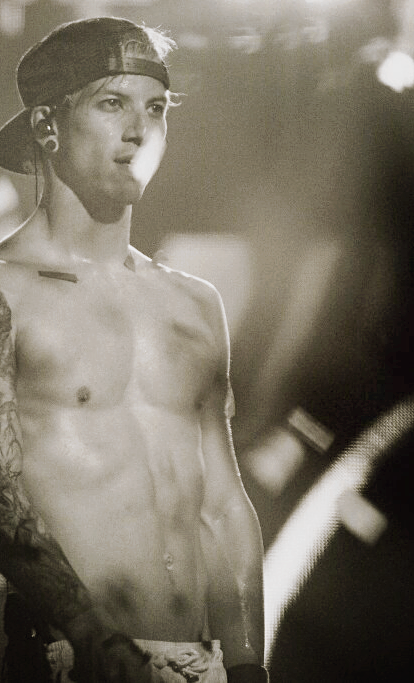 sweet-warrior:Josh Dun for your entertainment.