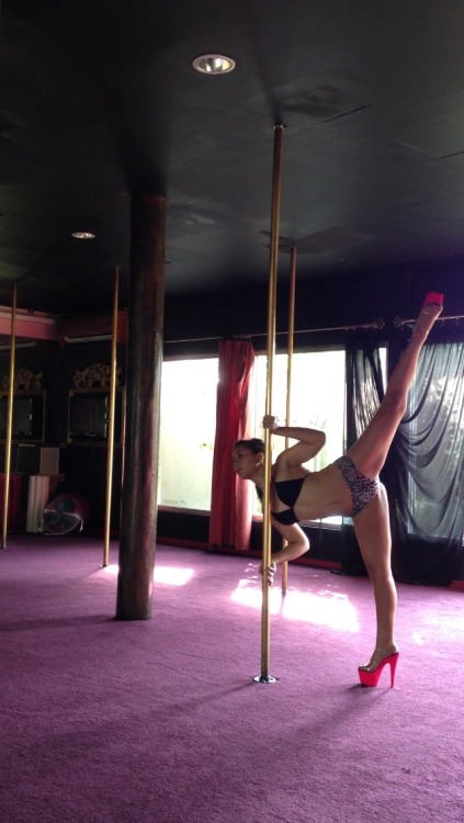 XXX lara-sophia:  Quick pole practice!  Flexibility photo