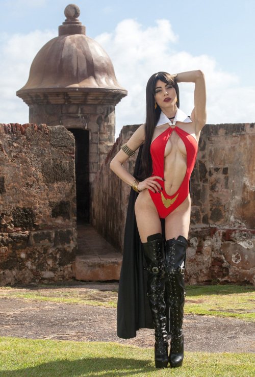 Porn Pics proudstar81:   LeeAnna Vamp as Vampirella