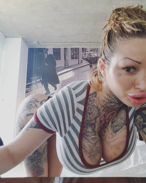 b-ch:666xdj777 aka Mary MagdaleneDas nenne ich Mal eine geile Fickfresse