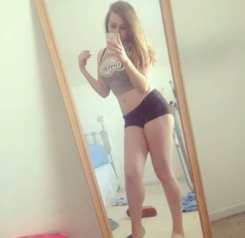 gabyrockstar:  gabyrockstar:  Emily a lovely sexy teen from South Carolina … .. Is she hot? Or not? Shared and to submit your pics kik em to azul78tumblr  I think she is hot…!!
