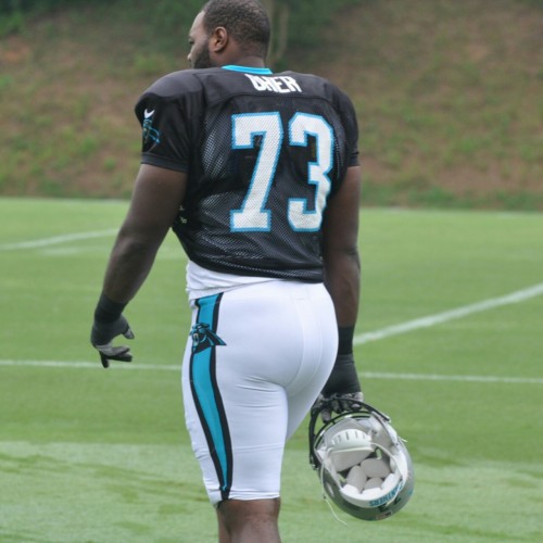 mediumrarebeef:  Michael Oher is King Beef!