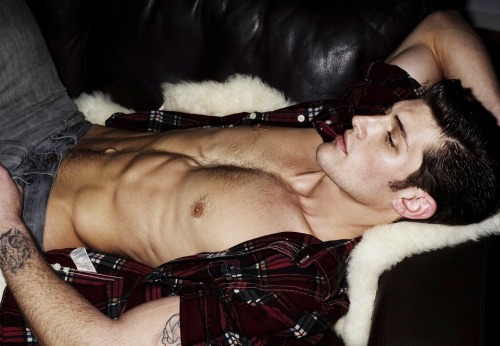 1953pst:  udep:  philip muscato : udep.tumblr.com  Nice and smooth 