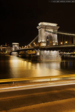 breathtakingdestinations:  Chain Bridge - Budapest - Hungary (von Miroslav Petrasko (hdrshooter.com))