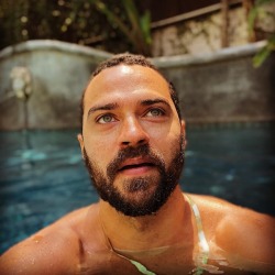celebswhogetslepton:@ijessewilliams: Watch where you’re going.