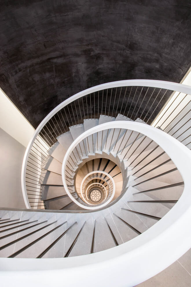life1nmotion:  Contemporary House in LondonThis amazing contemporary residence is