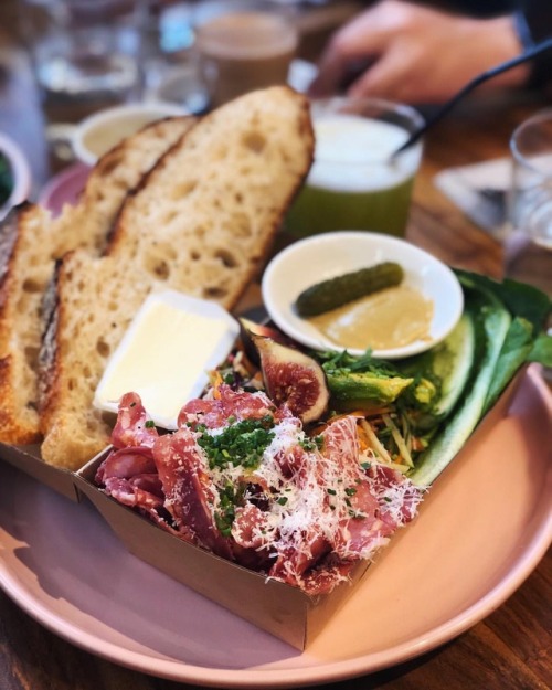 Bangalow Pork Salami Sandwich Box. ___ #shotoniphone #portraitmode #foodporn #sydneyeats (at Bread &