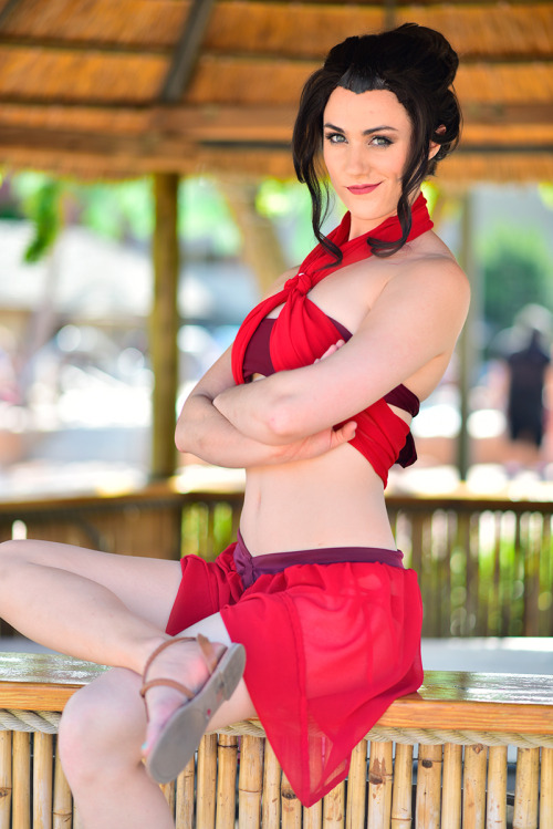 pyropi:Fire Nation ladies put the “hot” in “hot tub”   Ember Island beach outfits (b3ep5) at Colossa