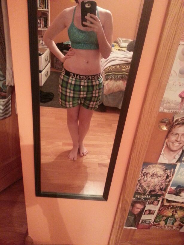 shooting-myself:  Getting ready for bed!Feel free to submit here: http://www.selfshotpictures.com/submit