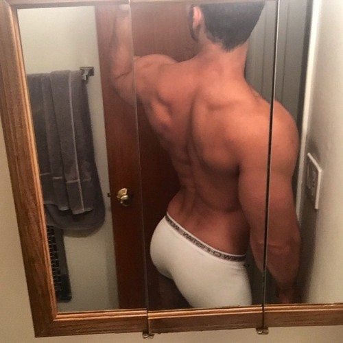 andrewchristian:  pablohernandezofficial:Happy Hump Day and Happy Tighty Whitie Day! #pablohernandez #pablohernandezofficial #back #muscles #cake #andrewchristian #tightywhitie #humpday #selfie  http://www.andrewchristian.com/index.php/sales.html