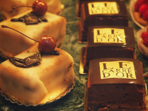 Je Ne Se Quoi - pastries in the window of the Pâtisserie Naegel in Strasbourg’s&nbs