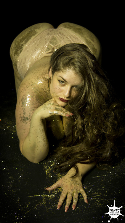 Sex ryansuits: Glitterscape / @molotowcocktease pictures