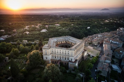 Palazzo Farnese in Caprarola, Viterbo.(via italian ways)