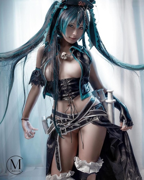 bhinerxcosplayxtaobaoagent: <VOCALOID>⠀⠀⠀⠀⠀ Character: Calcium⠀⠀⠀ Coser: 破下限⠀ Shop Url: bhiner