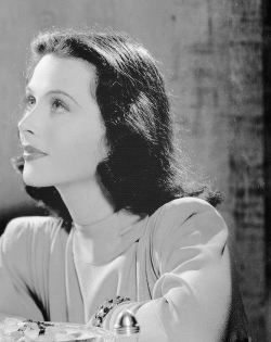 hedylamarr-blog:  Hedy Lamarr in “Come