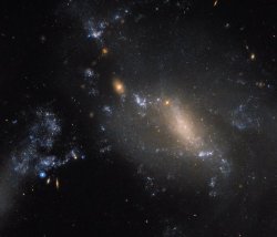just–space:  Hubble Spots Two Interacting