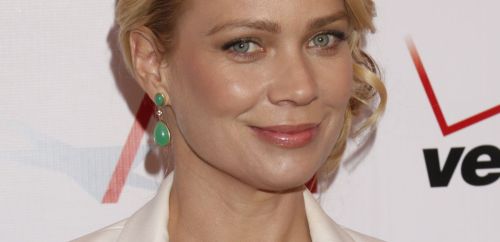 micdotcom:  How ’Walking Dead’ star Laurie Holden helped take down a massive Colombian sex-trafficking ring   Fans of Laurie Holden might recognize her from her roles in The Walking Dead and The Shield, but she’s also an international badass. When