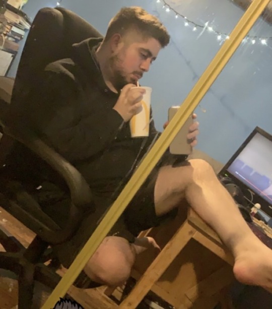 gigglestick:  We stan dirty mirrors not dirty minds here on Christian Tumblr (NOT an advertisement for McDonald’s Sprite).
