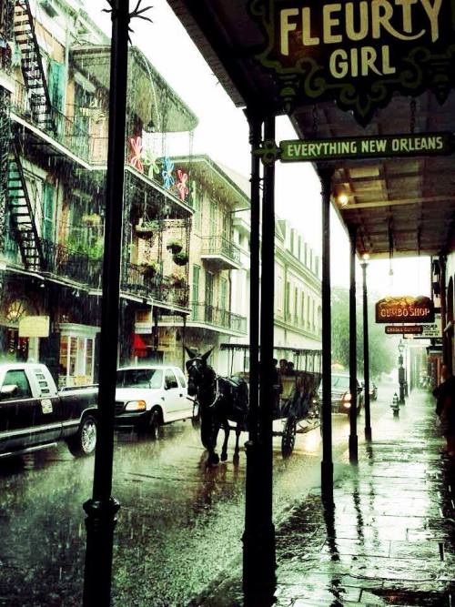 fleurty-girl:Rainy day in the Quarter… #tbt Our most popular post!