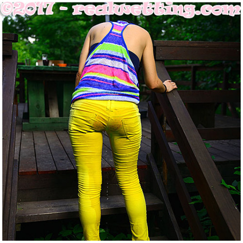 As most of you wanted, in this video, Monica&rsquo;s rewetting her yellow pants. Want to see her soa