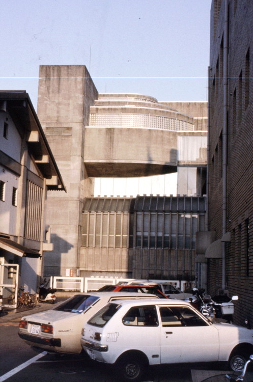 my-life-in-the-bush-of-ghosts: Oita Medical Hall and Annex, Arata Isozaki, 1960/1972.