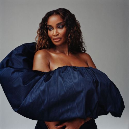 Beverly Johnson, Beverly Peele, Debra Shaw, Karen Alexander, Kimora Lee Simmons, Pat Cleveland, Veronica