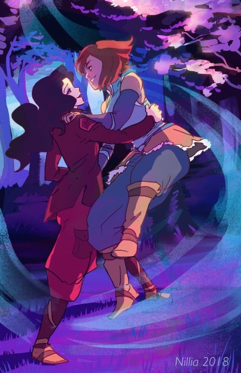 nillia:So at Flamecon, surrounded by SO MANY GREAT ARTISTS, I was picking on my new Korrasami piece 