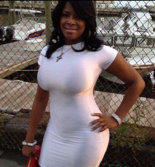 pussyassdeepthroats:  Look close….