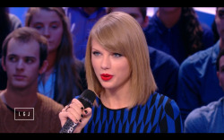 tswiftdaily:  Taylor on Le Grand Journal (x)