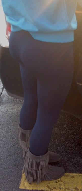 Another hot yoga pants pic has bee posted on http://www.hgiyp.com/another-creeper-fan/ Another Creep