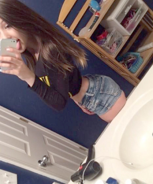 girldump:  instagram: idkk.maddie