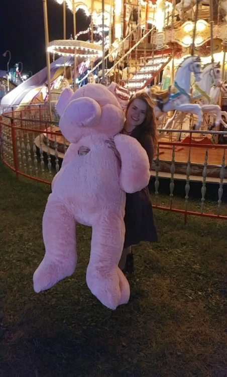 So much fun at the fair today!!!! I won the piggy on my first try!