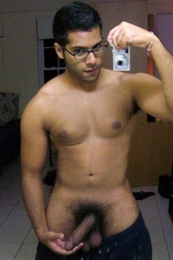 desi-mardo-ki-lund:  Rahim from Noida taking a naked selfie for his grindr buddies.