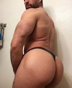 dudethong:    Follow me on Twitter