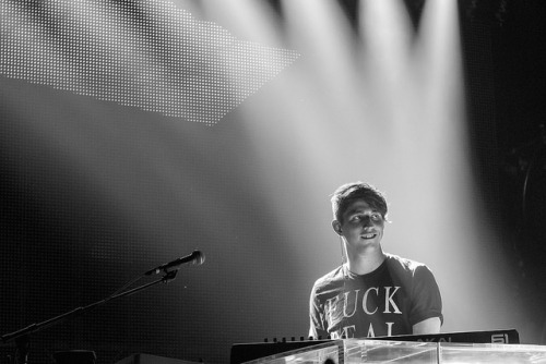 myzeddicalromance:music4thebasshead:Porter Robinson by Cody Schroeder on Flickr. idgafoskitten