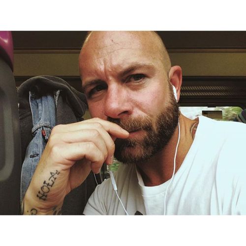 beardburnme:  “Shut up I like wrinkles! And the only reason I’m gutted about losing my hair is that it’ll never be grey, sob 😥” by @misterjamesisalive on Instagram http://ift.tt/1JlfOVH 