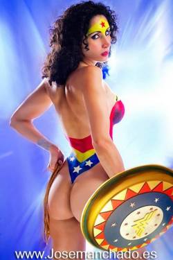 wonderwomanbodypaint:  Wonder Woman Body Paint by Jose Manchado, Model: MorganaCosplay  