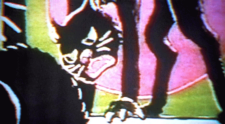 ho1000c:the devil’s laughing in your face, give me another tasteHOUSE OF 1000 CORPSES