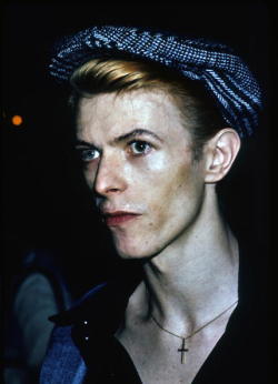 macaulaykulkin: David Bowie photographed