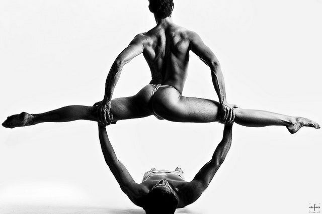 guysdoingthesplits:  abeautifulindiscretion:  Split Manner  (via TumbleOn) 