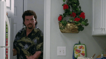longafloat:  A very special message from Kenny Fucking Powers. 