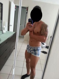 toppuertorrican:  grupog14:  hotdudepr10:  Esto es un macho!!! el culo cabron.. escort..San Juan, es vers top… si te sobran par de cientos… disfrutatelo!  Cosas mucho mejor „,se encuentran y de gratis  Eso es verdad pq pagar x JODA!!!